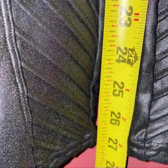 SPANX FAUX LEATHER MOTO LEGGING - Picture 5 of 9